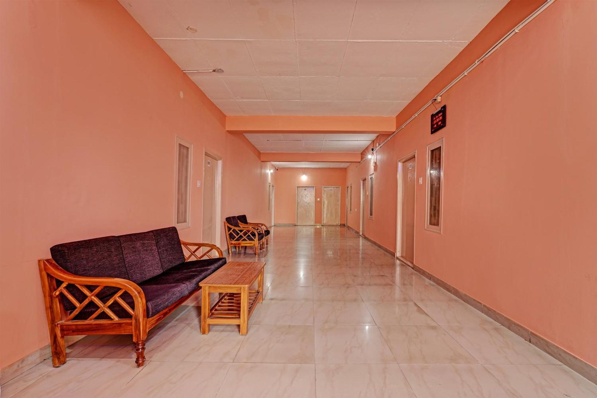 Super Collection O Druvi Corporate Hotel Kammasandra Exteriér fotografie